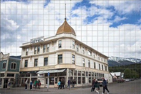 Photoshop-CS6-New-Features---The-Perspective-Crop-Tool
